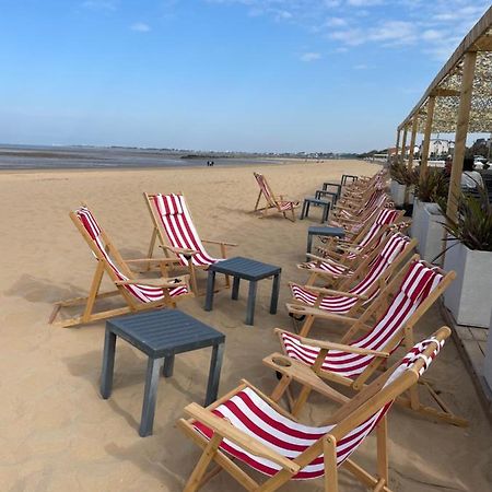 Acadie Saint Victor - Hotel Restaurant - Face Mer - Chatelaillon Plage מראה חיצוני תמונה