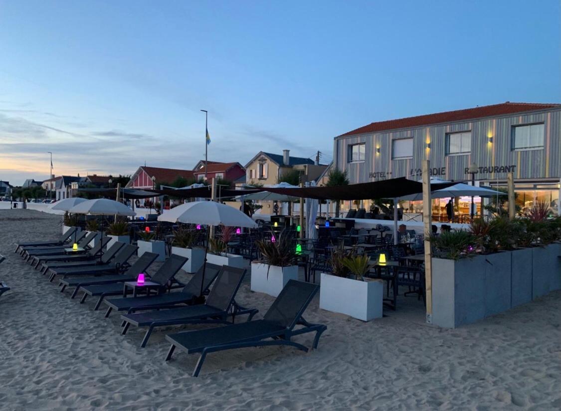 Acadie Saint Victor - Hotel Restaurant - Face Mer - Chatelaillon Plage מראה חיצוני תמונה