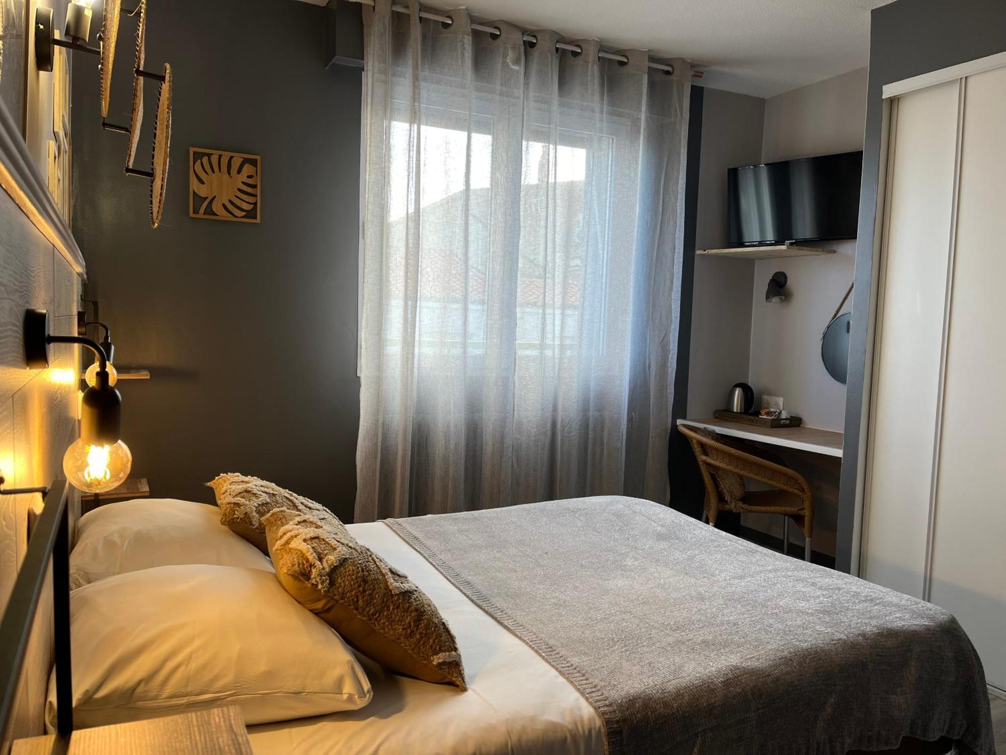 Acadie Saint Victor - Hotel Restaurant - Face Mer - Chatelaillon Plage מראה חיצוני תמונה