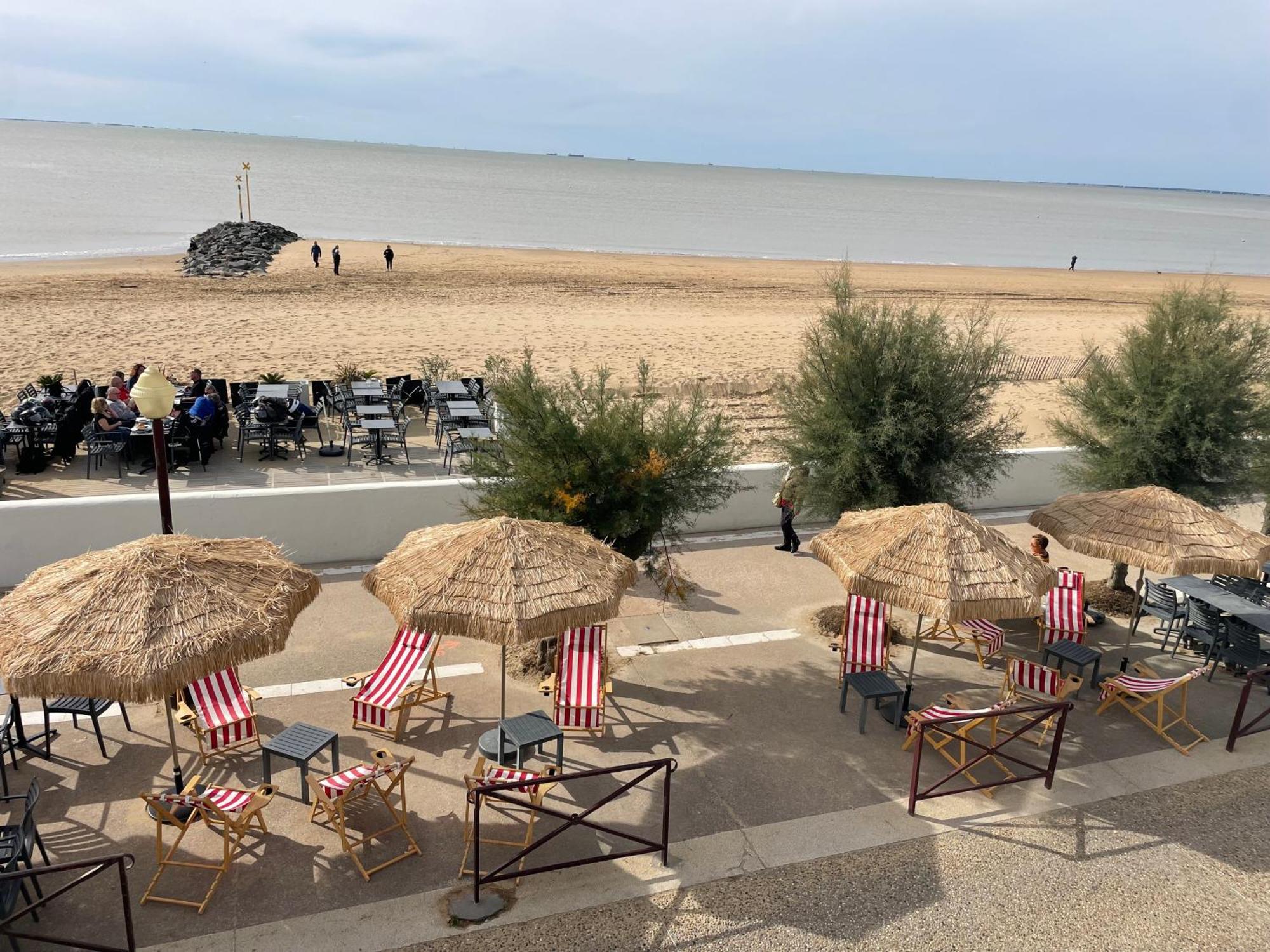 Acadie Saint Victor - Hotel Restaurant - Face Mer - Chatelaillon Plage מראה חיצוני תמונה