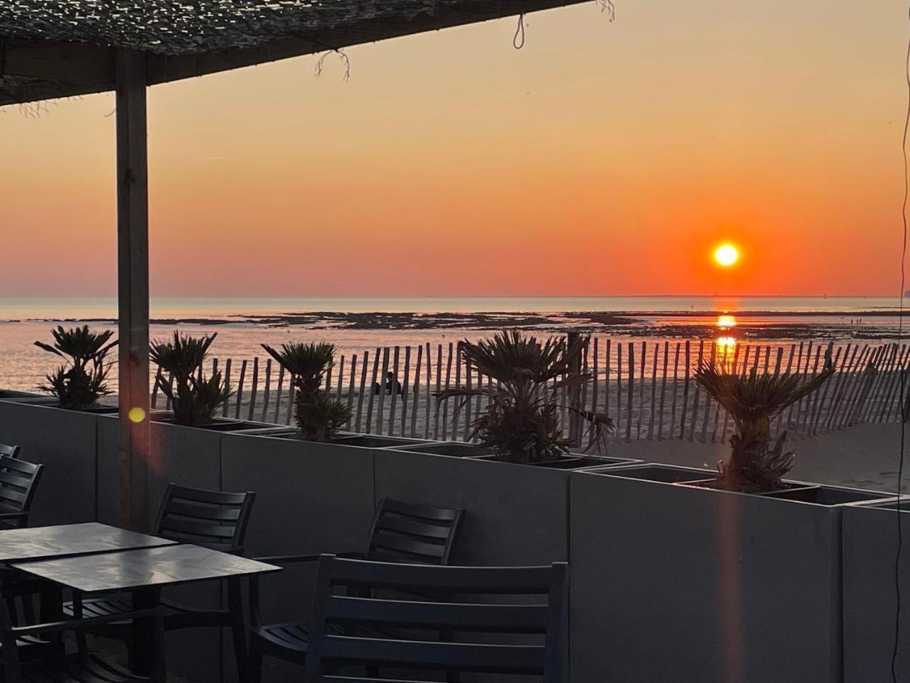 Acadie Saint Victor - Hotel Restaurant - Face Mer - Chatelaillon Plage מראה חיצוני תמונה