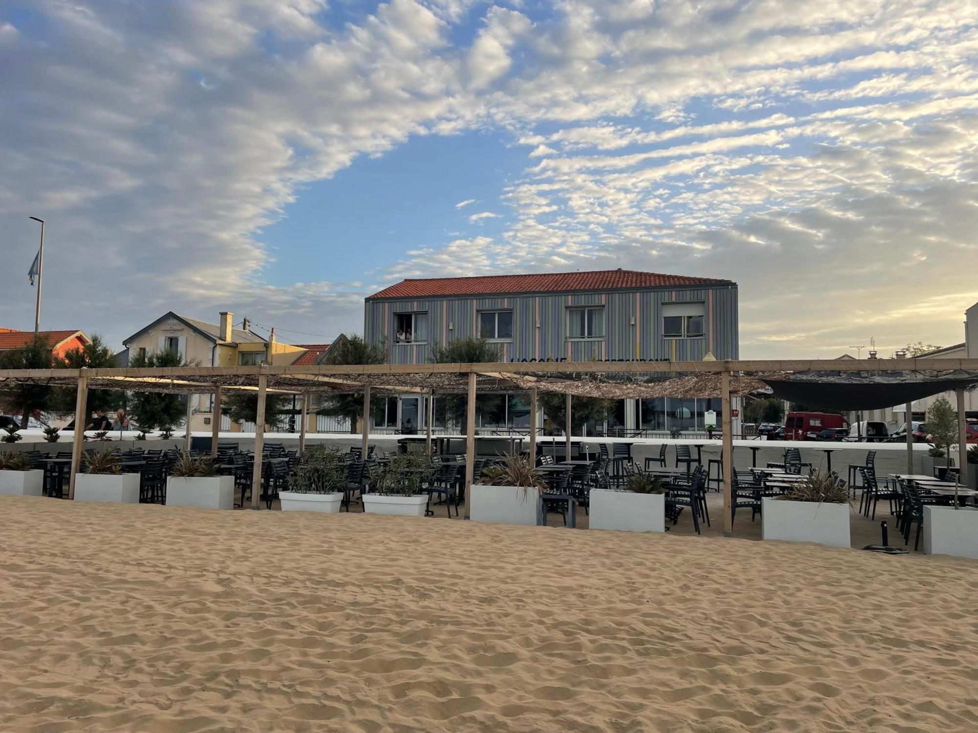 Acadie Saint Victor - Hotel Restaurant - Face Mer - Chatelaillon Plage מראה חיצוני תמונה