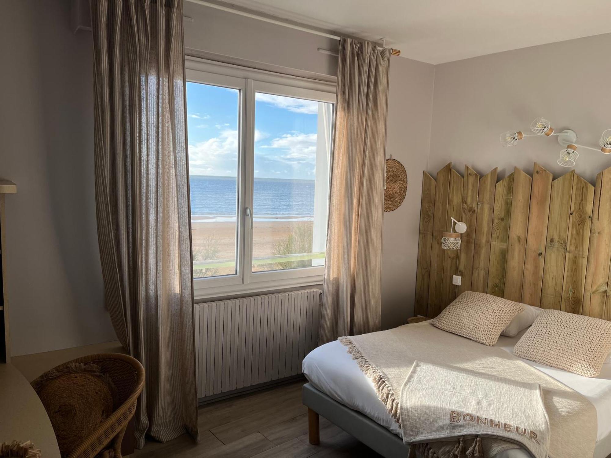 Acadie Saint Victor - Hotel Restaurant - Face Mer - Chatelaillon Plage מראה חיצוני תמונה